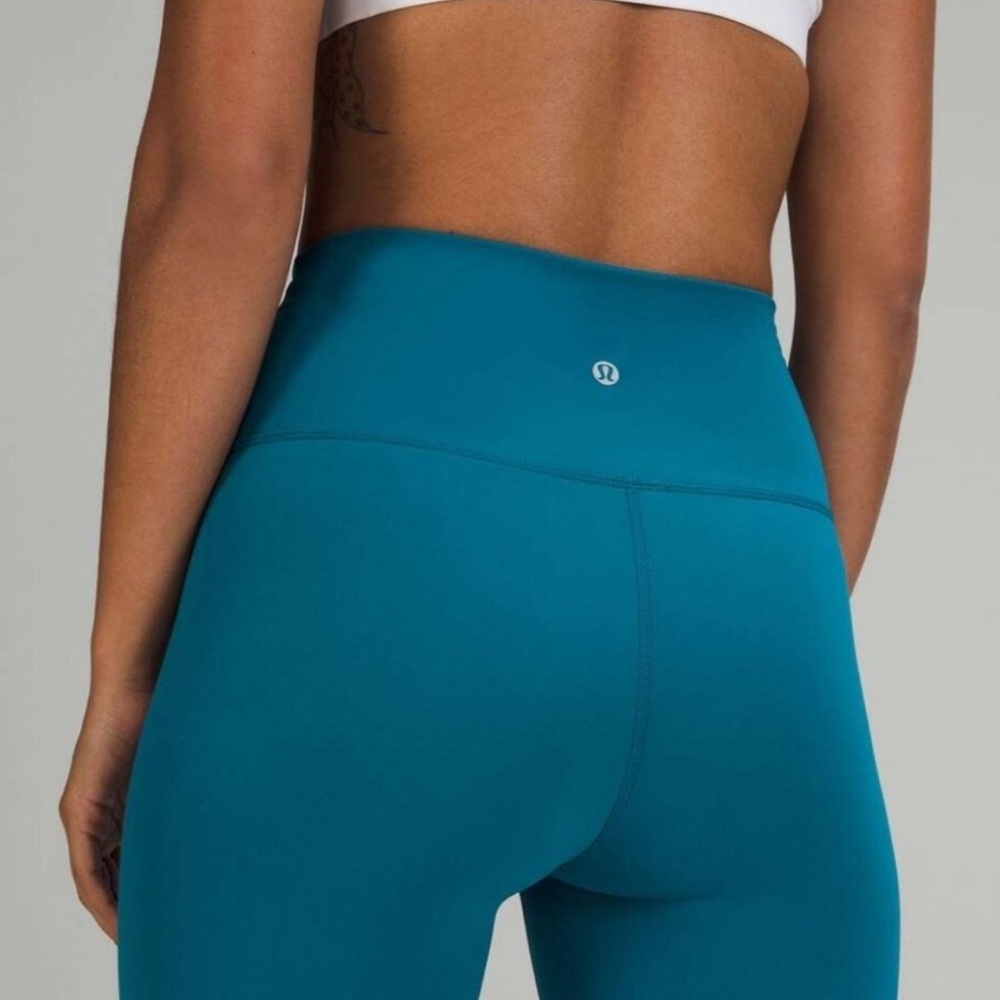 LULULEMON WUNDER TRAIN 28" BLUE WOMENS 6